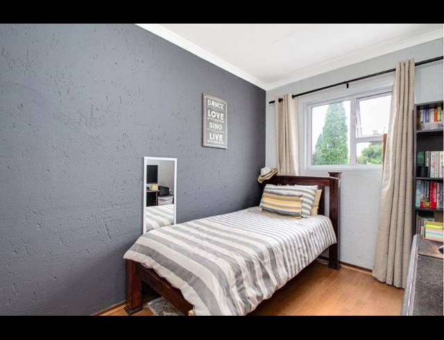 2 BEDROOM APARTMENT FOR SALE IN FOURWAYS GARDENS